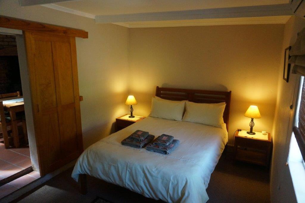 Long Acres Cottages Montagu Room photo